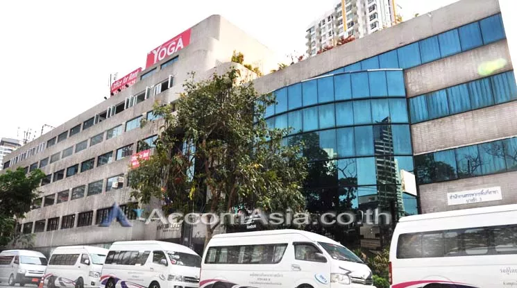  2  Office Space For Rent in Silom ,Bangkok BTS Chong Nonsi at K.C.C Building AA11227